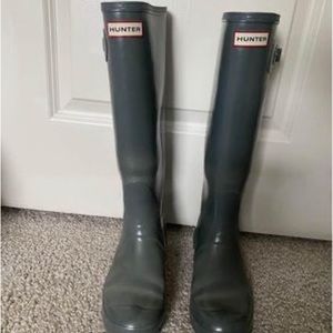 Hunter Tall Rainboots Size 8